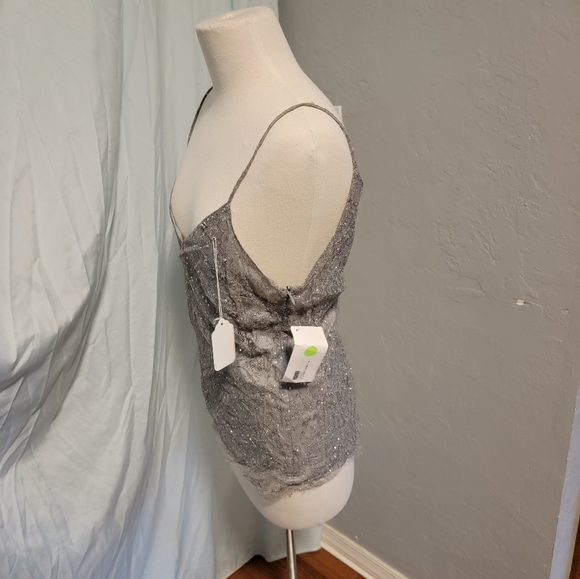 Top - Picture 2 of 4